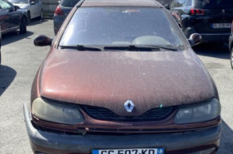 Serrure avant droit RENAULT LAGUNA 1
