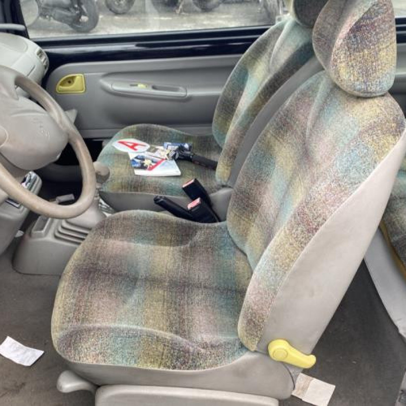 Poignee porte avant droit RENAULT TWINGO 1 Photo n°13