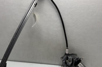 Leve vitre electrique avant gauche RENAULT SCENIC 1 Photo n°1