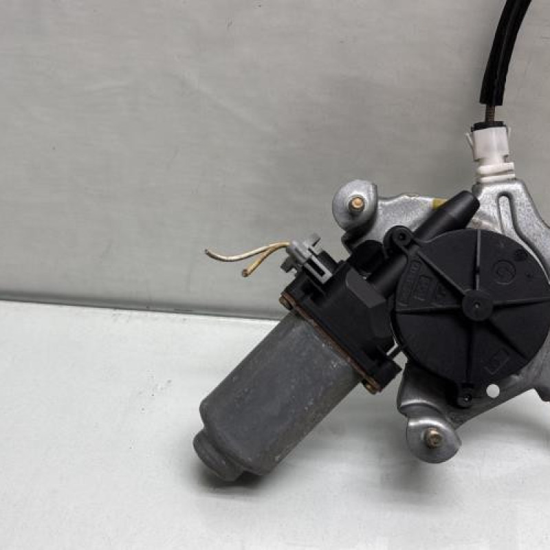Leve vitre electrique avant gauche RENAULT SCENIC 1 Photo n°6