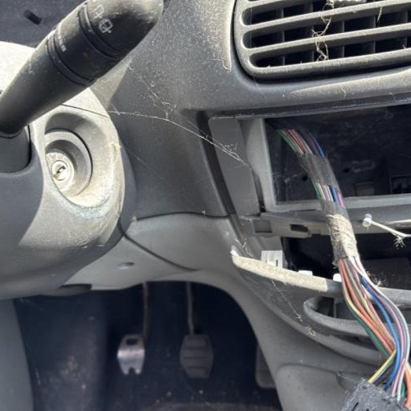 Feu arriere stop central RENAULT SCENIC 1 Photo n°20