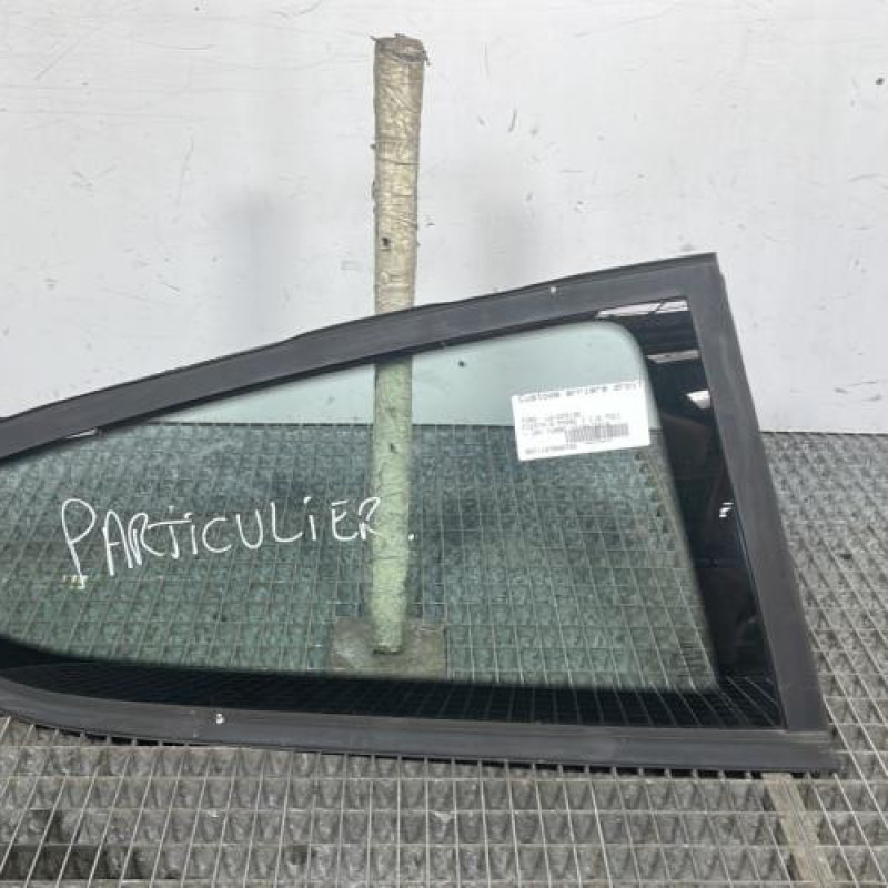 Custode arriere droit FORD FIESTA 6 Photo n°1