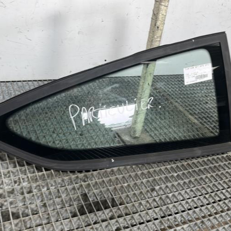 Custode arriere droit FORD FIESTA 6 Photo n°2