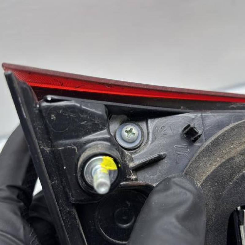 Feu arriere secondaire droit (feux) TOYOTA YARIS 3 Photo n°5