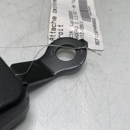 Attache ceinture avant droit DACIA SANDERO 1