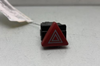 Bouton de warning AUDI A3 2 Photo n°1