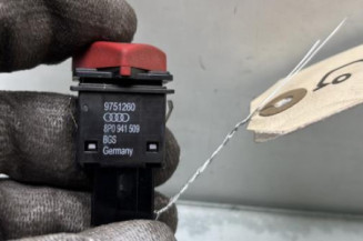 Bouton de warning AUDI A3 2