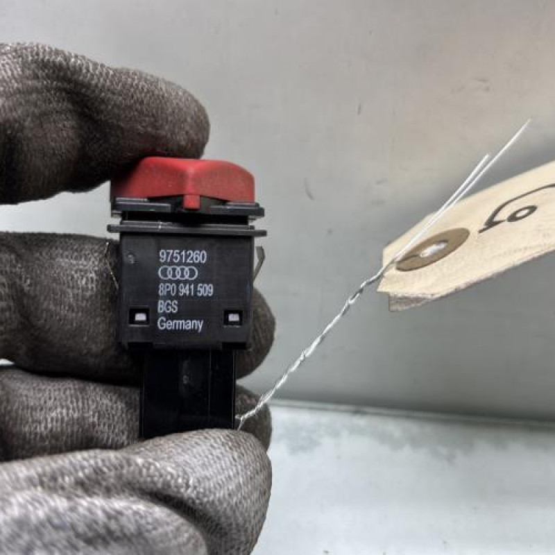 Bouton de warning AUDI A3 2 Photo n°4