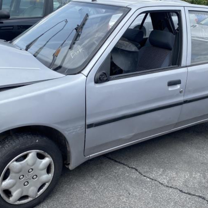 Serrure avant droit PEUGEOT 106 Photo n°10