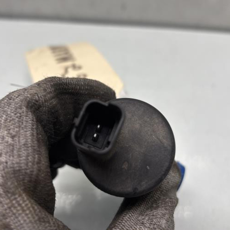 Pompe lave glace avant RENAULT TWINGO 3 Photo n°3