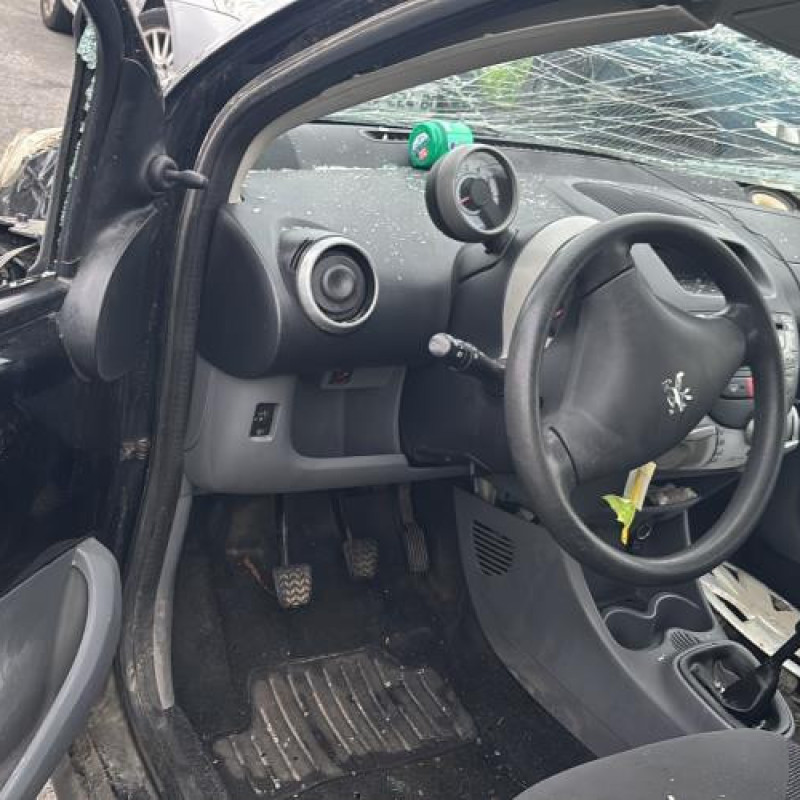 Ceinture arriere droit PEUGEOT 107 Photo n°15