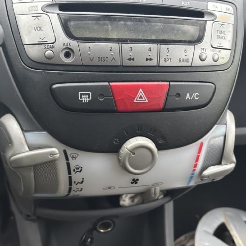 Ceinture arriere gauche PEUGEOT 107 Photo n°20