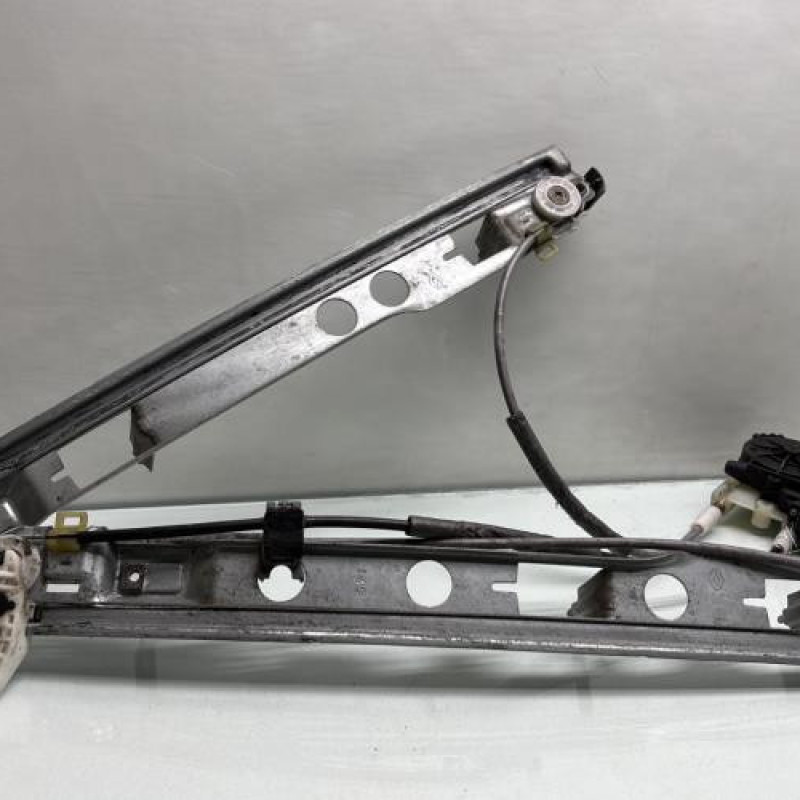 Leve vitre electrique avant droit RENAULT MEGANE 2 Photo n°1