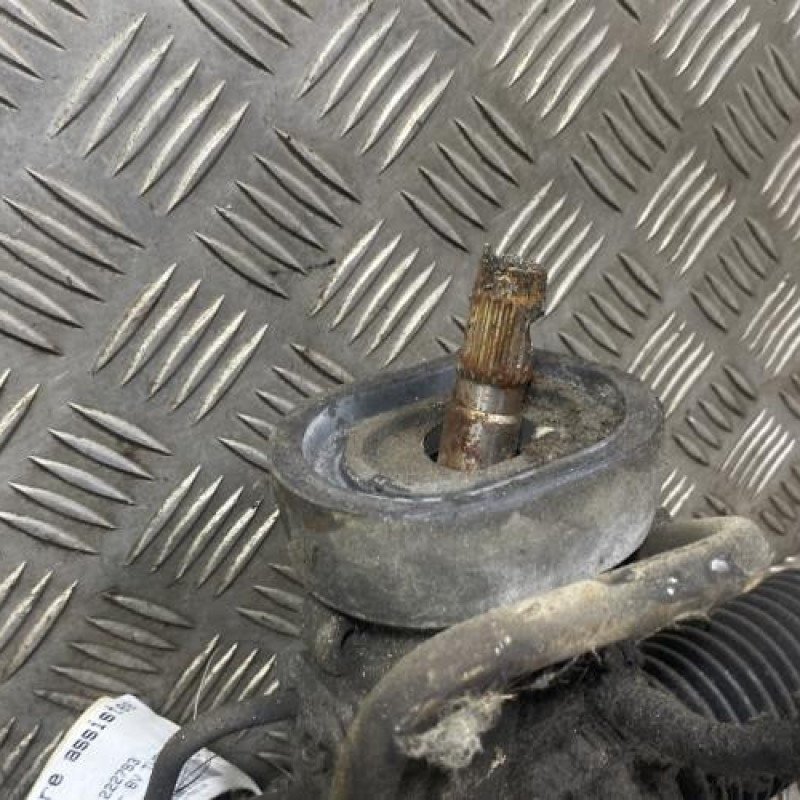 Cremaillere assistee VOLKSWAGEN GOLF 4 Photo n°6
