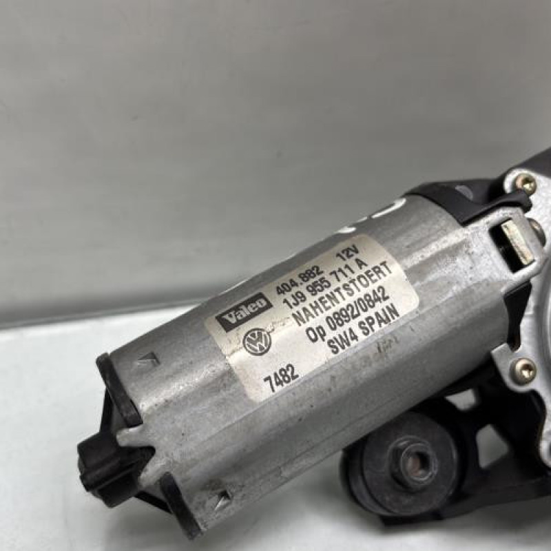 Moteur essuie glace arriere VOLKSWAGEN GOLF 4 Photo n°3