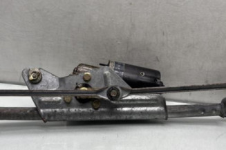 Moteur essuie glace avant PEUGEOT 106