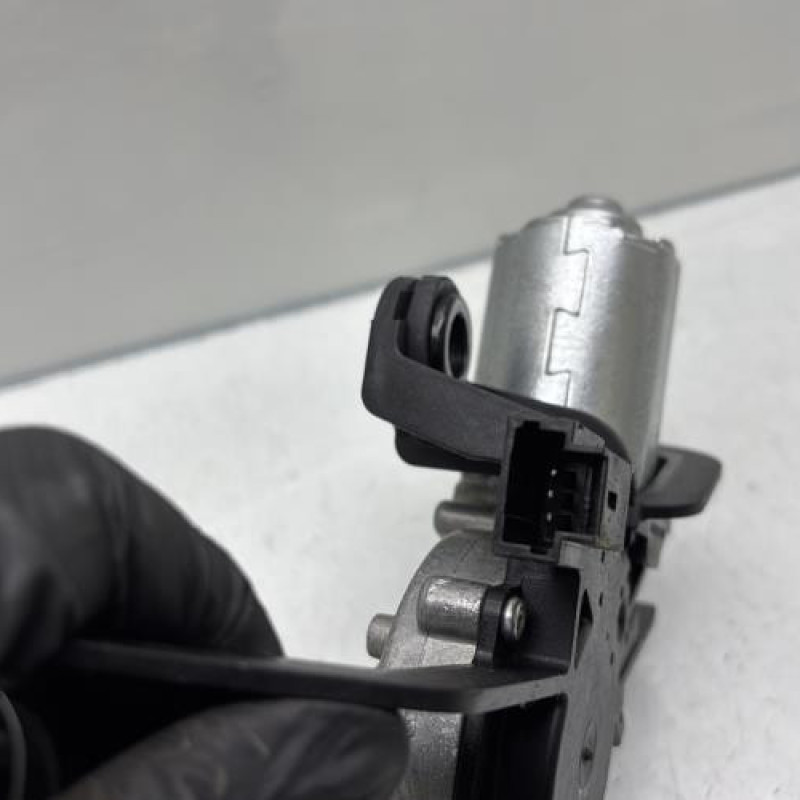 Moteur essuie glace arriere CITROEN C4 1 Photo n°3