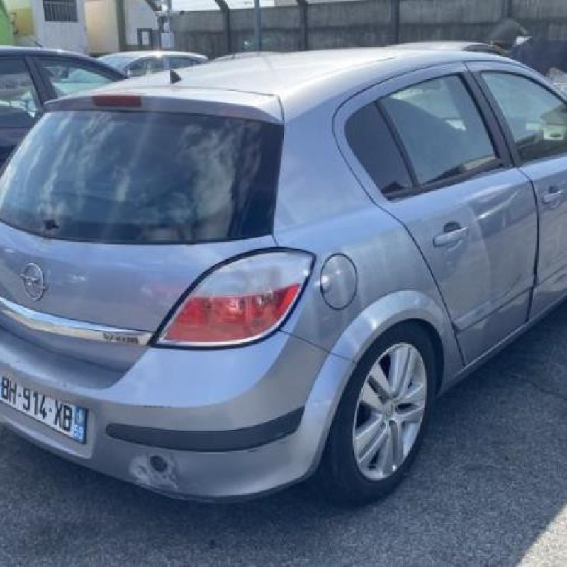 Serrure arriere gauche OPEL ASTRA H Photo n°9