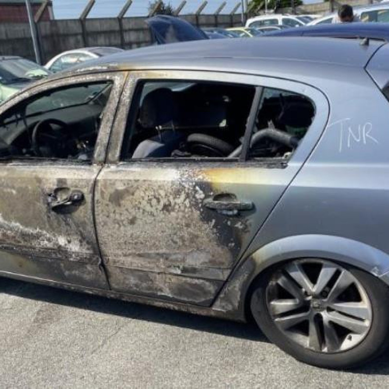 Serrure arriere gauche OPEL ASTRA H Photo n°11