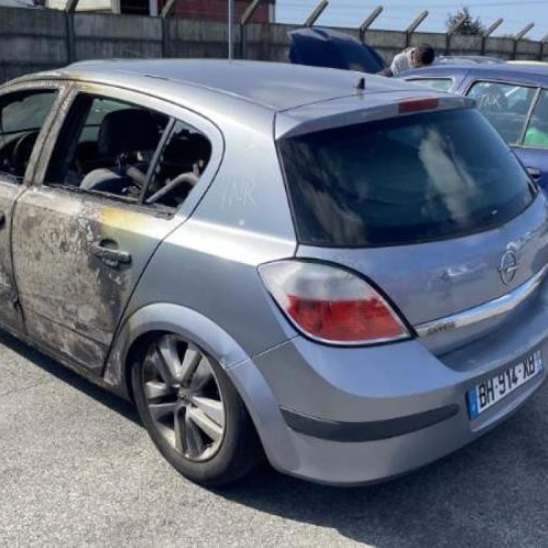Serrure arriere gauche OPEL ASTRA H Photo n°18