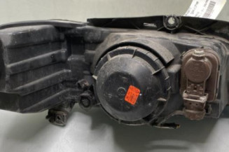 Optique avant principal gauche (feux)(phare) PEUGEOT 106