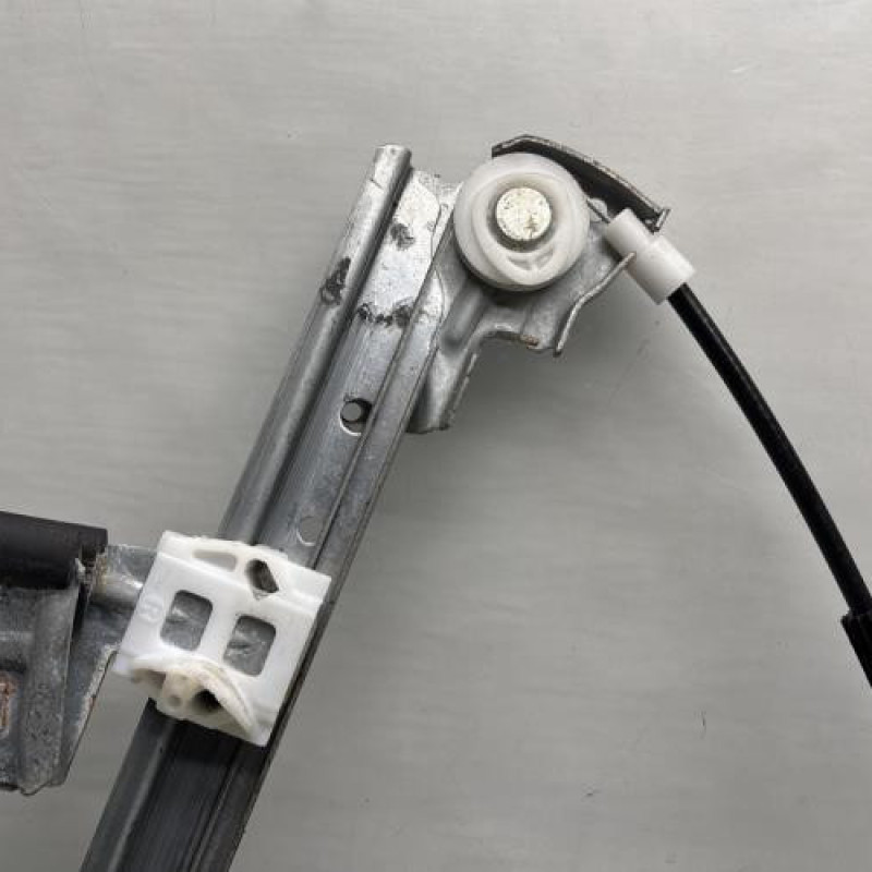 Leve vitre electrique avant gauche PEUGEOT 607 Photo n°2