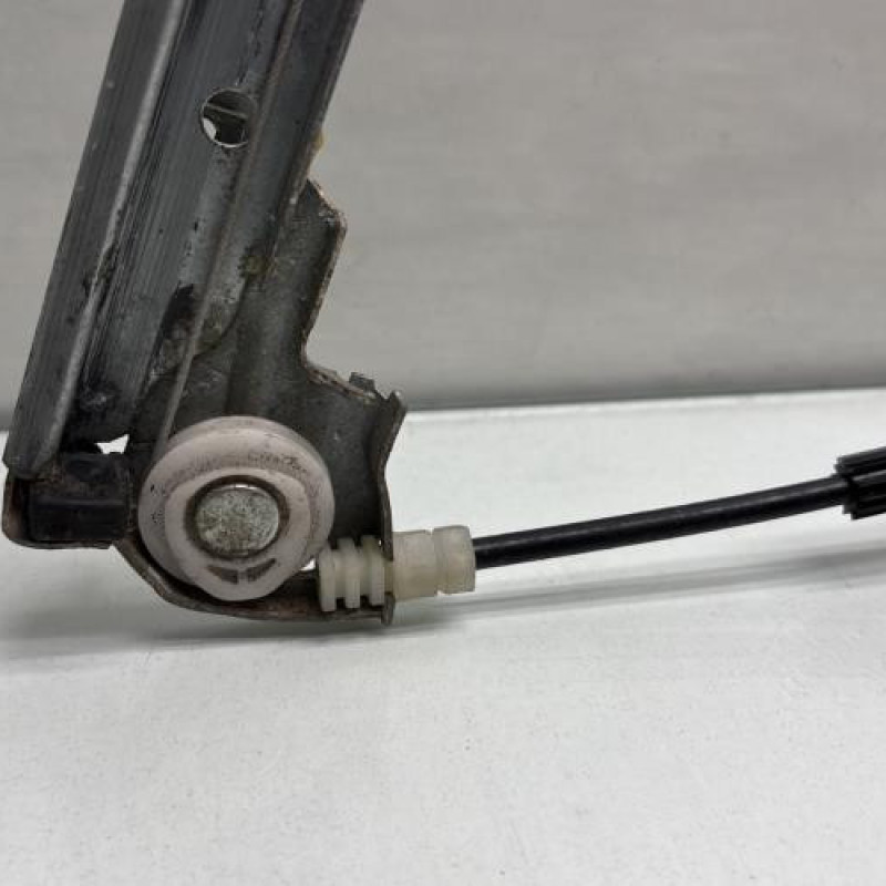 Leve vitre electrique avant gauche PEUGEOT 607 Photo n°5