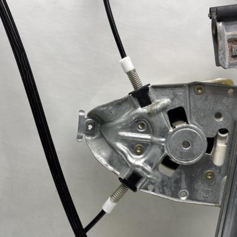 Leve vitre electrique avant gauche PEUGEOT 607 Photo n°6