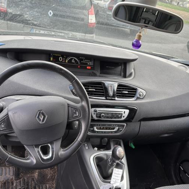 Feu arriere secondaire gauche (feux) RENAULT SCENIC 3 Photo n°19