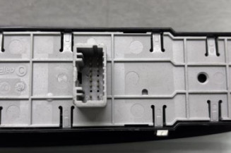 Interrupteur de leve vitre avant gauche RENAULT SCENIC 3