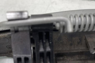 Poignee porte arriere droit DACIA SANDERO 1