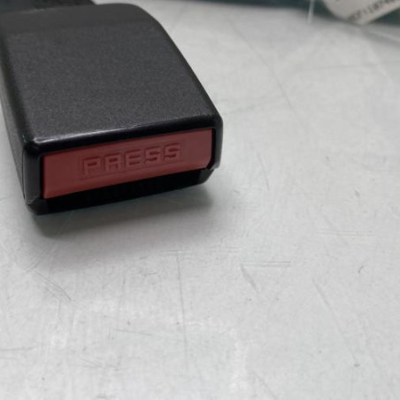 Attache ceinture arriere droit DACIA SANDERO 1