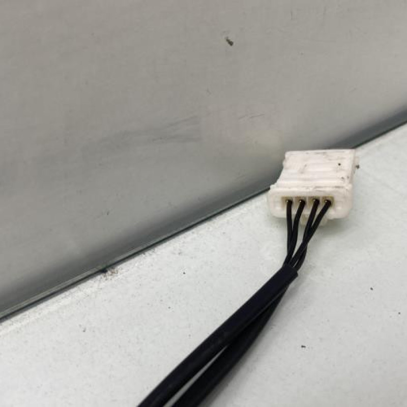 Attache ceinture arriere centrale PEUGEOT 508 1 SW Photo n°2