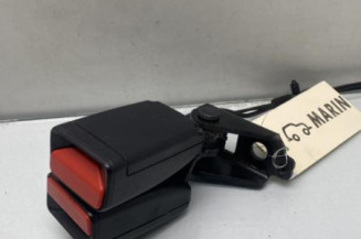 Attache ceinture arriere centrale PEUGEOT 508 1 SW