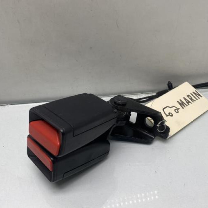 Attache ceinture arriere centrale PEUGEOT 508 1 SW Photo n°3