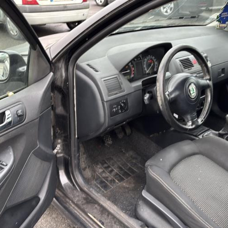 Feu arriere principal droit (feux) SKODA FABIA 1 Photo n°14