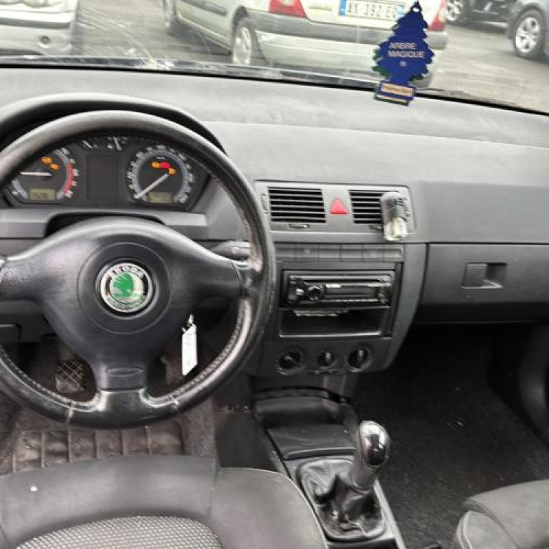 Feu arriere principal gauche (feux) SKODA FABIA 1 Photo n°17