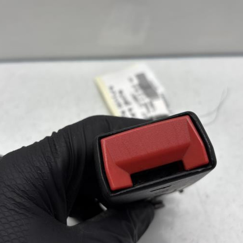 Attache ceinture arriere gauche PEUGEOT 308 2 Photo n°4
