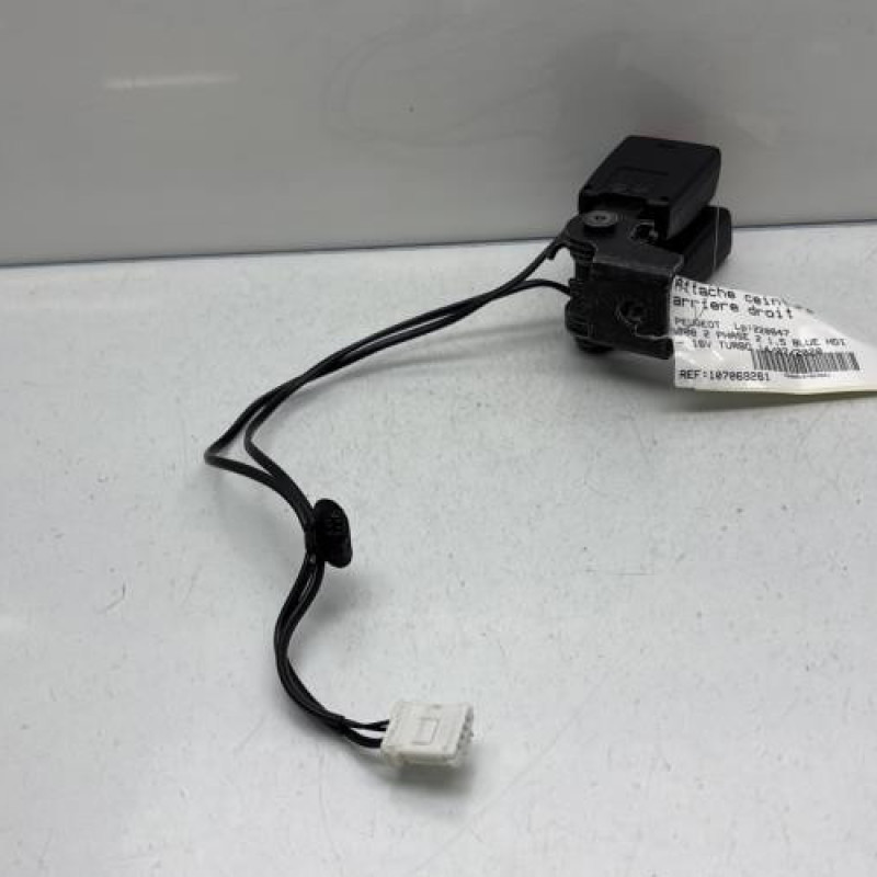Attache ceinture arriere droit PEUGEOT 308 2 Photo n°6