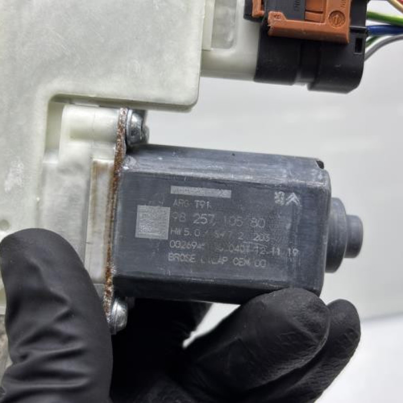 Leve vitre electrique arriere gauche PEUGEOT 308 2 Photo n°7