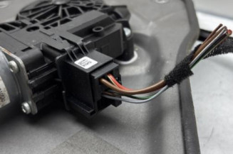 Leve vitre electrique avant droit SKODA FABIA 2