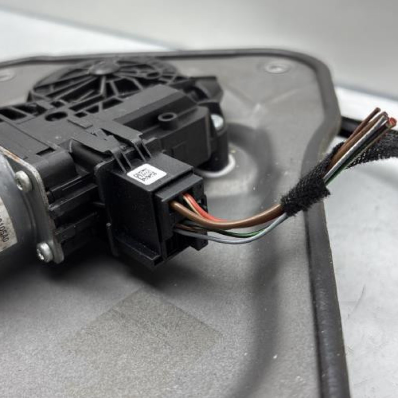 Leve vitre electrique avant droit SKODA FABIA 2 Photo n°5