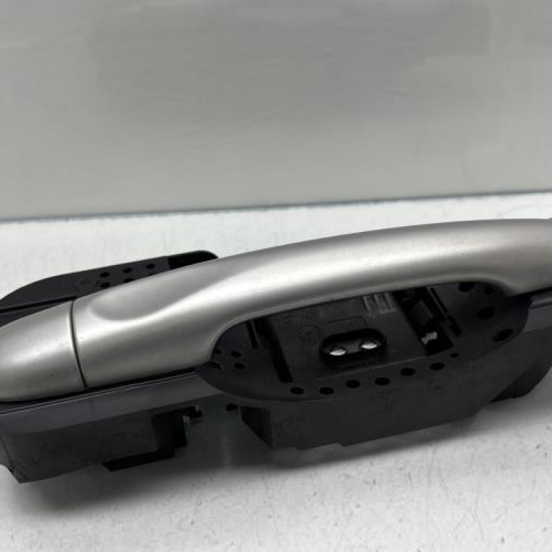 Poignee porte arriere gauche RENAULT SCENIC 3 Photo n°3