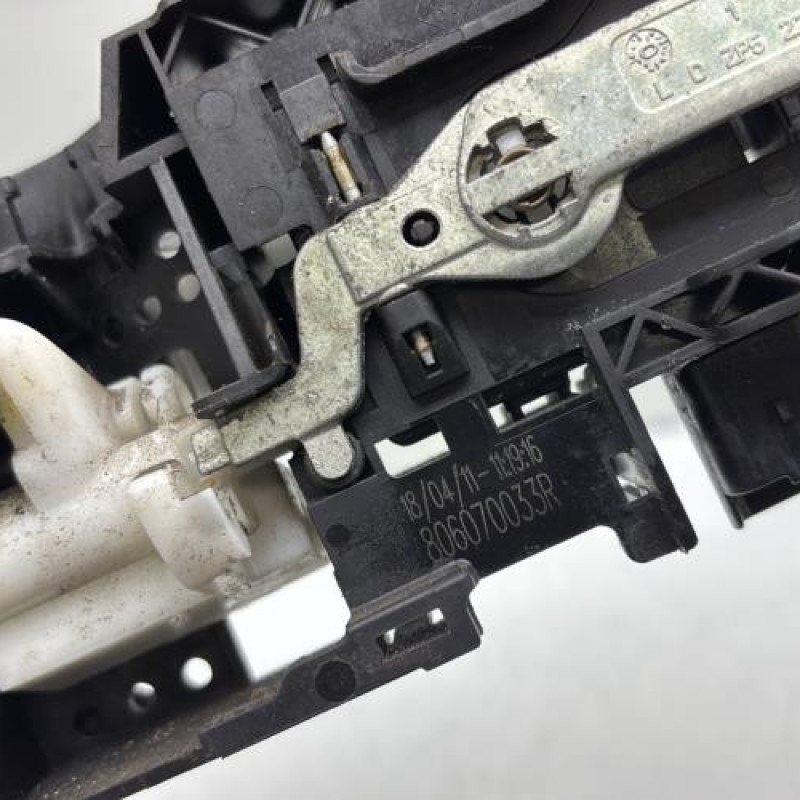 Poignee porte arriere gauche RENAULT SCENIC 3 Photo n°5