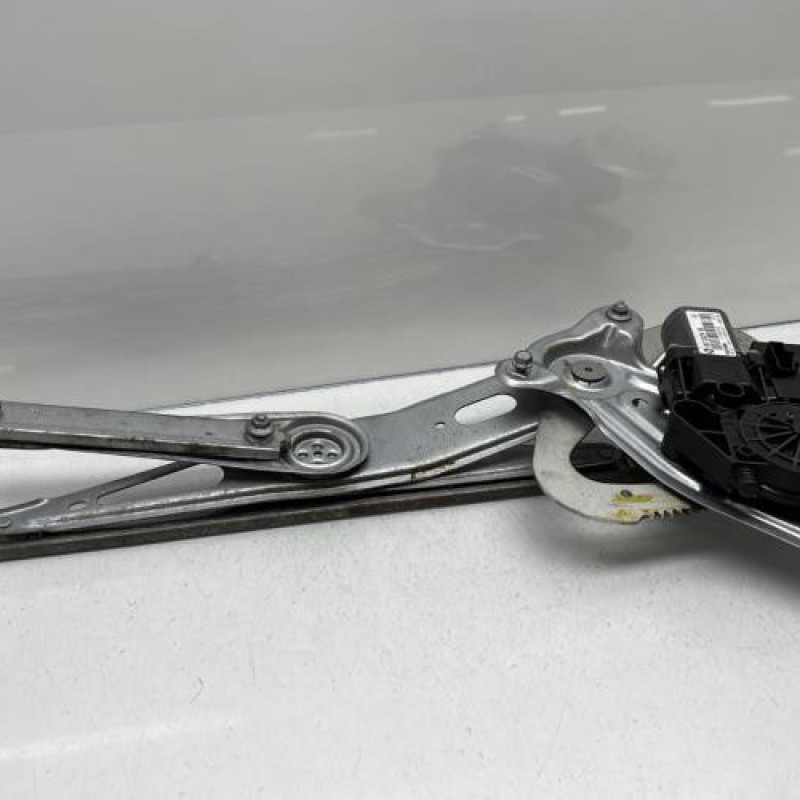 Leve vitre electrique avant droit RENAULT SCENIC 3 Photo n°1