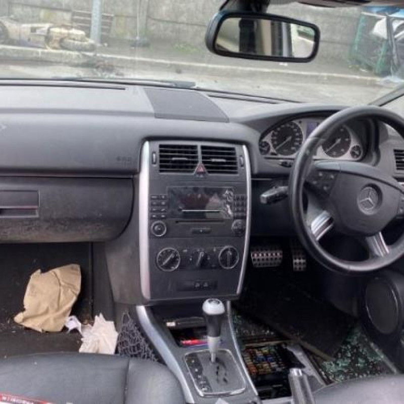Retroviseur interieur MERCEDES CLASSE B 245 Photo n°6