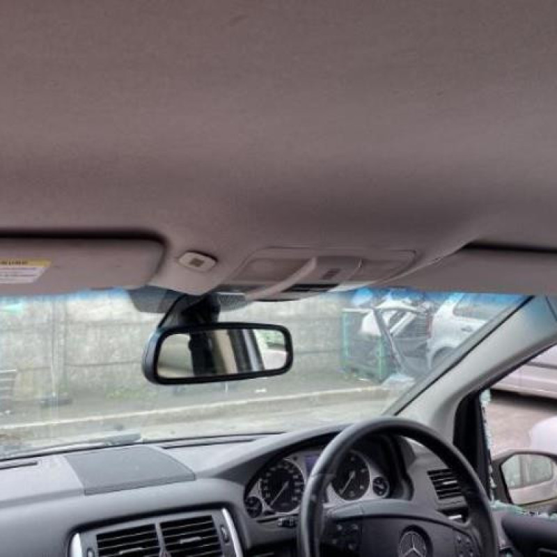 Renfort pare choc arriere (traverse) MERCEDES CLASSE B 245 Photo n°17