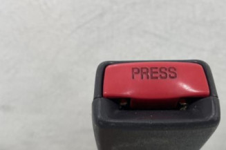 Attache ceinture avant droit TOYOTA YARIS 1 Photo n°1