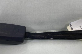 Attache ceinture avant droit TOYOTA YARIS 1