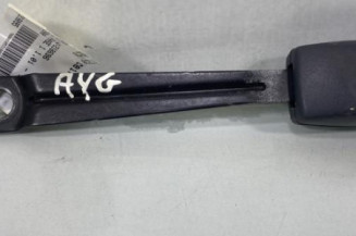 Attache ceinture avant gauche TOYOTA YARIS 1 Photo n°1